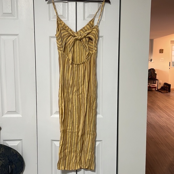 Amuse Society Yellow Midi Dress - Picture 5 of 6